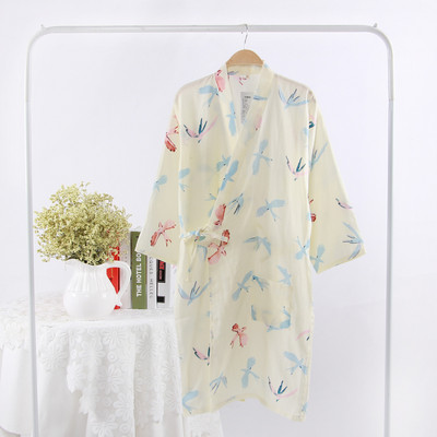 Βαμβακερό μπουρνούζι με ασύμμετρο κούμπωμα