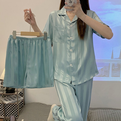 Ένα νέο μοντέλο γυναικείας πιτζάμες