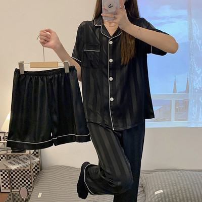 Ένα νέο μοντέλο γυναικείας πιτζάμες