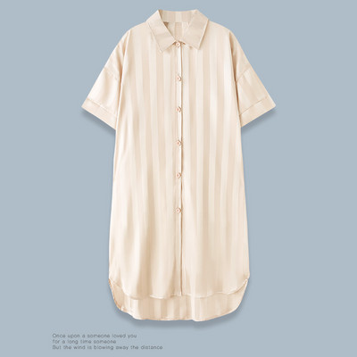 Καλοκαιρινό σατέν νυχτικό με κουμπιά