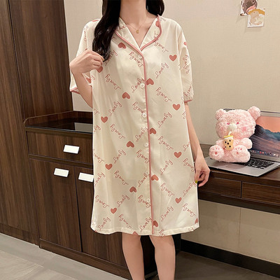 Καλοκαιρινό σατέν νυχτικό με κουμπιά