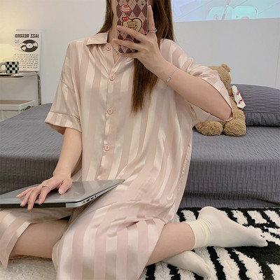 Καλοκαιρινό σατέν νυχτικό για γυναίκες