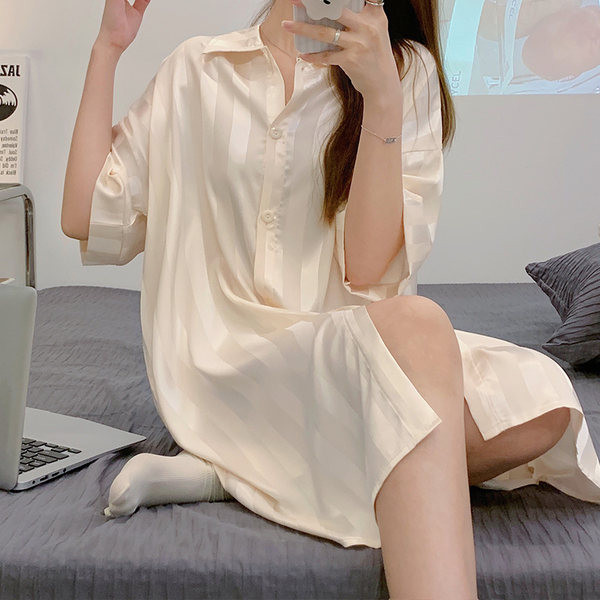 Καλοκαιρινό σατέν νυχτικό για γυναίκες