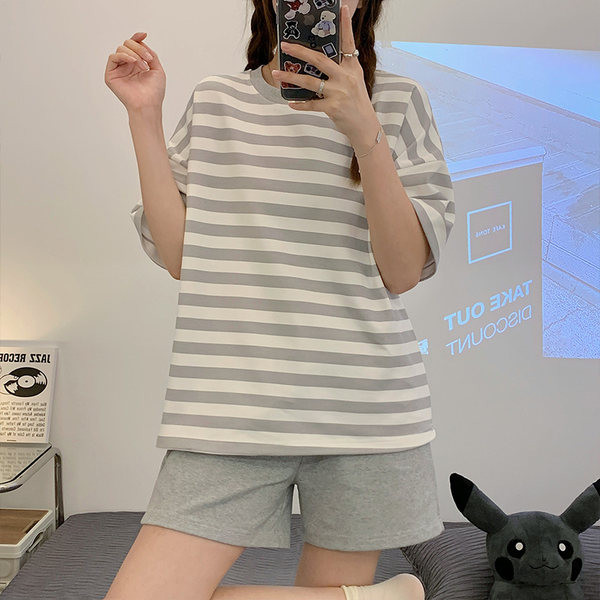 Pijamale din bumbac în dungi pentru vară