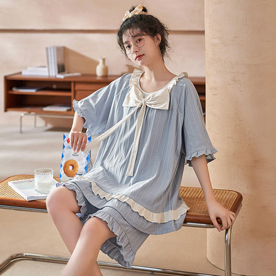 Γυναικείες καλοκαιρινές πιτζάμες 