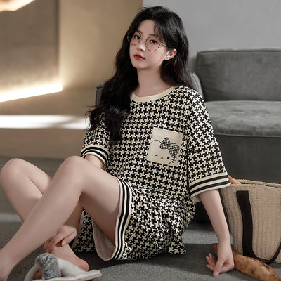 Γυναικείες καλοκαιρινές πιτζάμες 