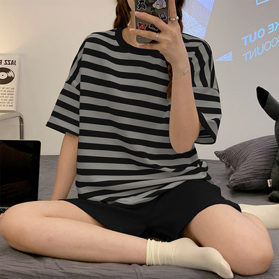 Γυναικείες καλοκαιρινές πιτζάμες 