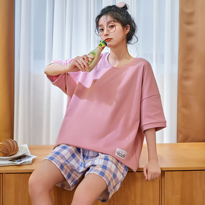 Γυναικείες καλοκαιρινές πιτζάμες 