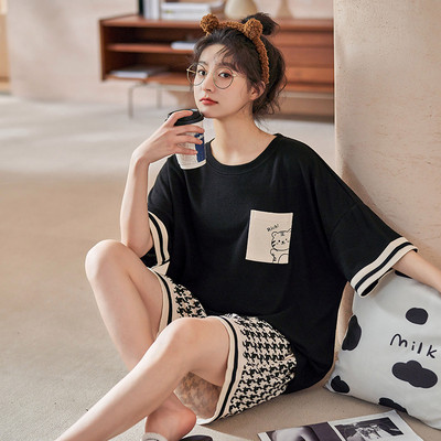 Γυναικείες καλοκαιρινές πιτζάμες 