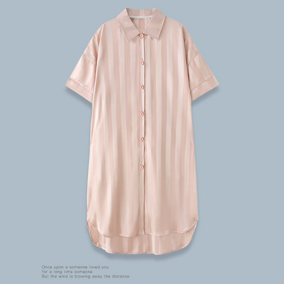 Дамска раирана пижама -тип риза с къс ръкав и копчета 