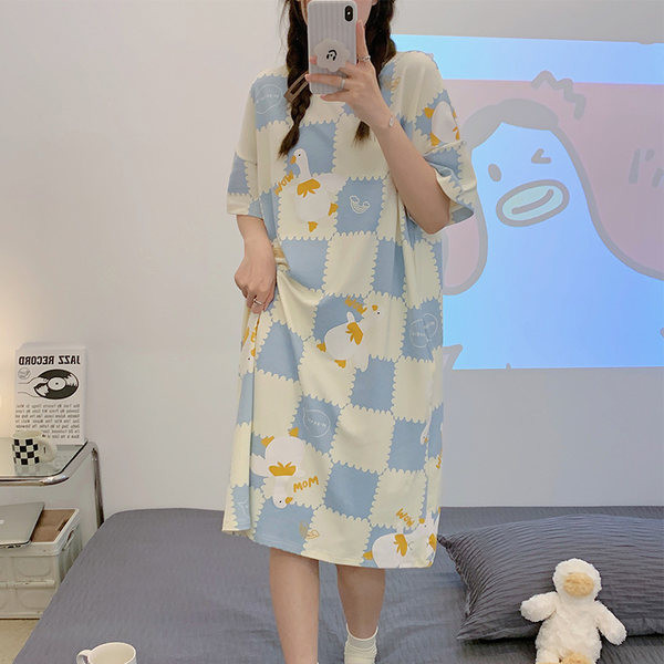 Γυναικείο νυχτικό με οβάλ λαιμόκοψη