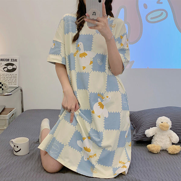 Γυναικείο νυχτικό με οβάλ λαιμόκοψη