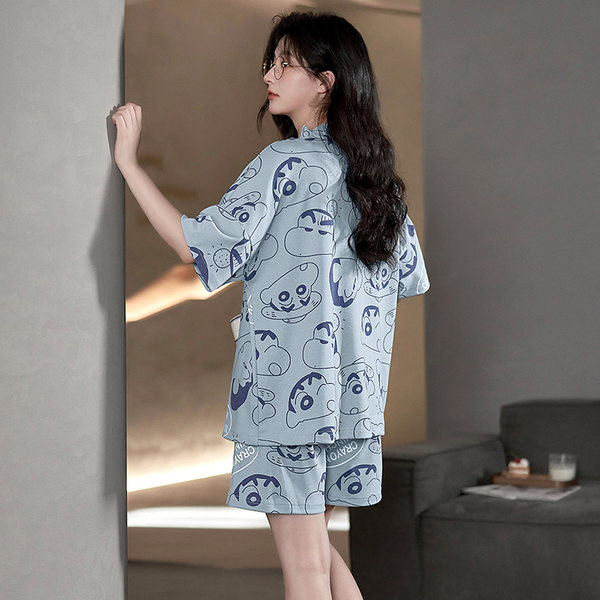 Ženska pidžama s printom - primjerena za ljeto