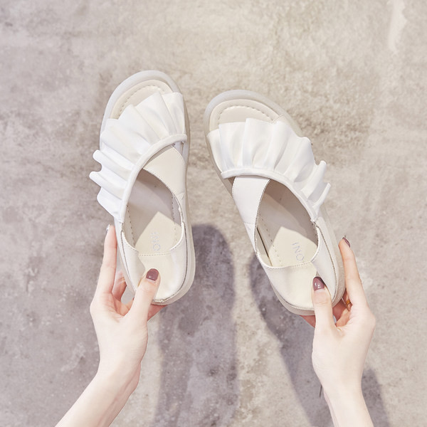 Ženske sandale sa kovrčama od eko kože