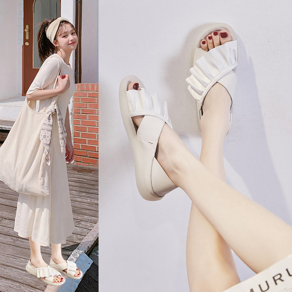 Ženske sandale sa kovrčama od eko kože