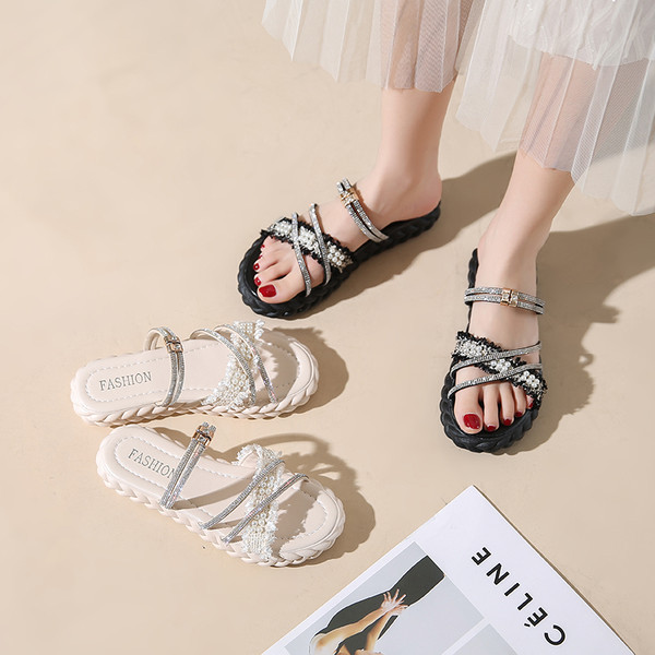 Ležerne ženske sandale s kamenčićima i biserima