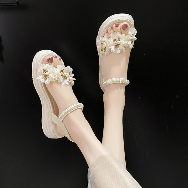 Ženske sandale sa 3D cvjetovima i perlama