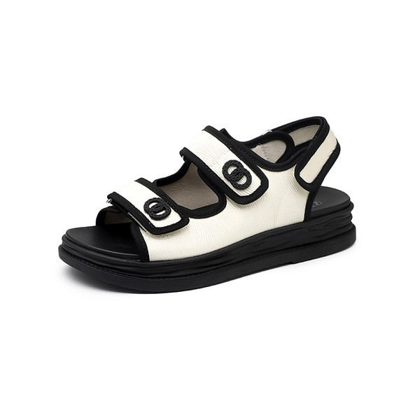 Γυναικεία πέδιλα με υφασμάτινα λουράκια και στερέωση velcro