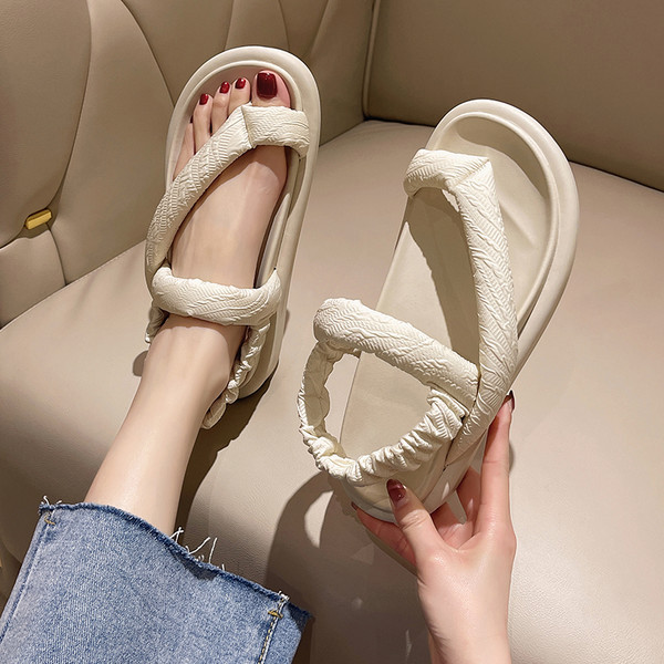 Γυναικεία πέδιλα ανάμεσα στα δάχτυλα με επίπεδη σόλα 3εκ