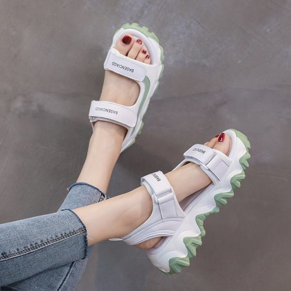 Дамски сандали с груба подметка и велкро лепенки