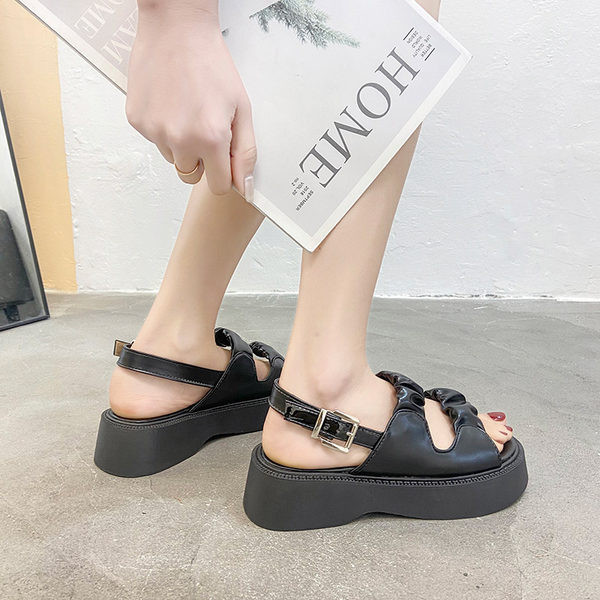 Modne kožne sandale za žene s grubim potplatom