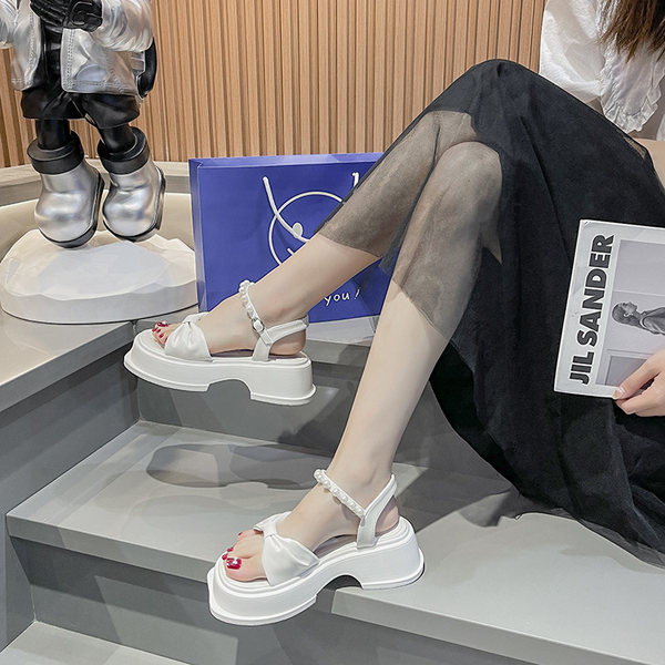 Нов модел дамски сандали с панделка или перли -бял и черен цвят