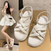 Ženske sandale s poprečnim remenčićima i ukrasnim perlicama