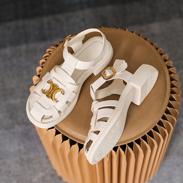 Дамски сандали от еко кожа с  метална декорация