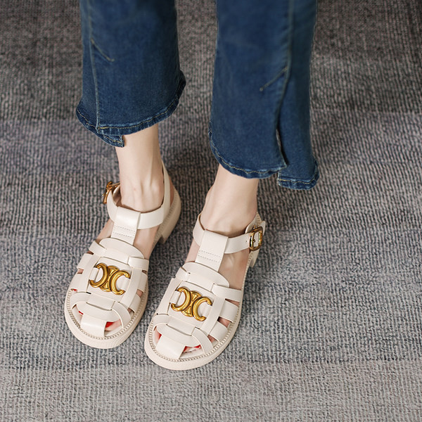 Дамски сандали от еко кожа с  метална декорация