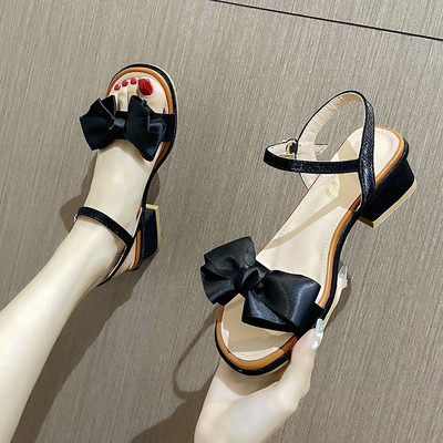 Ежедневни сандали с нисък дебел ток