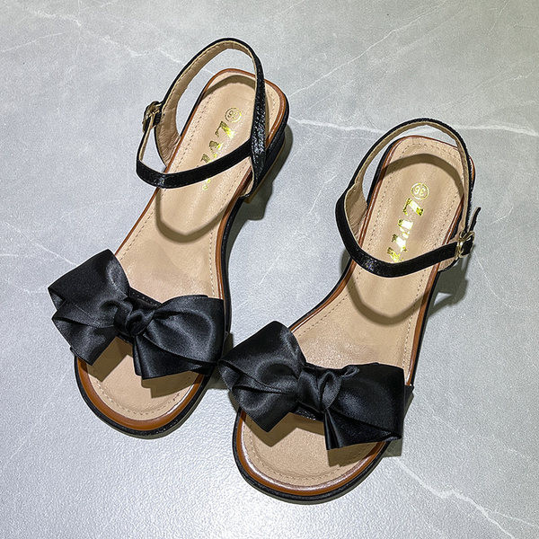 Ежедневни сандали с нисък  дебел ток