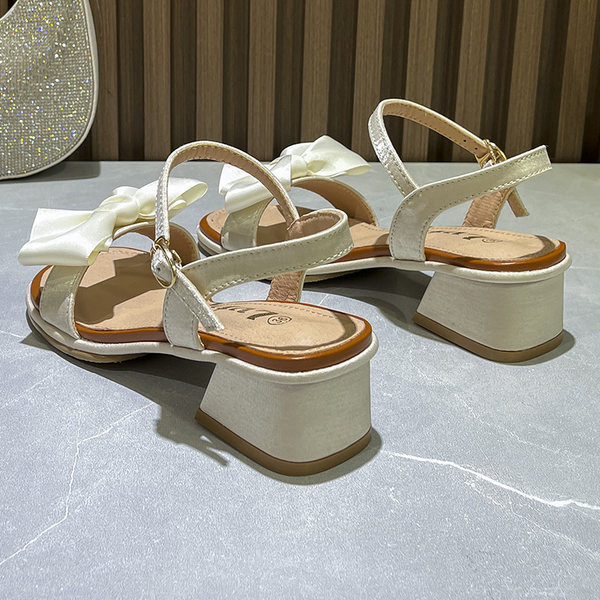 Ежедневни сандали с нисък  дебел ток