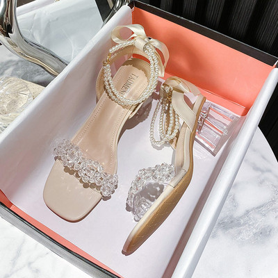 Μοντέρνα γυναικεία σανδάλια με πέτρες και πέρλες