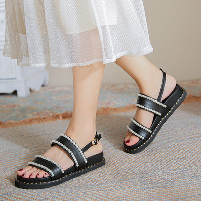 Ženske casual sandale od eko kože sa metalnim zakovicama