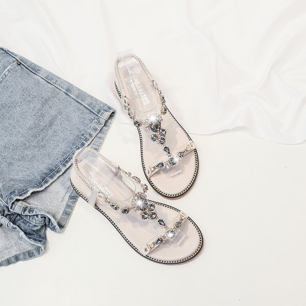 Дамски сандали с равна подметка и декоративни камъни и метални нитове