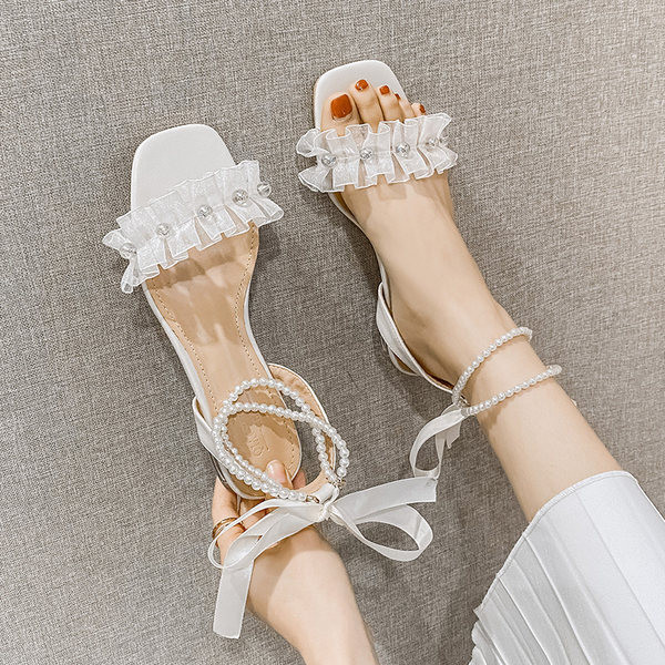 Moderne ženske sandale s kamenčićima i biserima