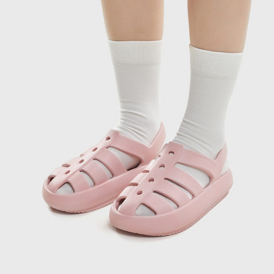 Γυναικεία πέδιλα από καουτσούκ με velcro κλείσιμο κατάλληλα για την παραλία