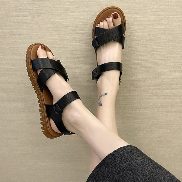 Ежедневни сандали с кръстосани  каишки