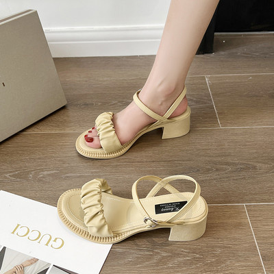 Γυναικεία πέδιλα κλασικό μοντέλο με χοντρό τετράγωνο τακούνι 5εκ