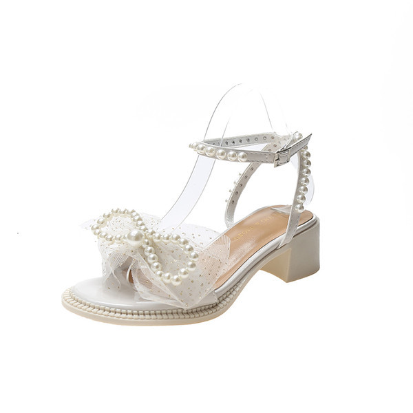 Γυναικεία σανδάλια με κορδέλα από πέρλες