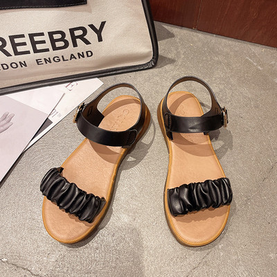 Γυναικεία πέδιλα casual από οικολογικό δέρμα με μεταλλική αγκράφα