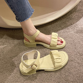 Γυναικεία έκο δερμάτινα σανδάλια με χαμηλό τετράγωνο τακούνι