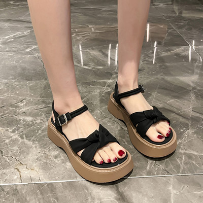 Дамски сандали с груба подметка