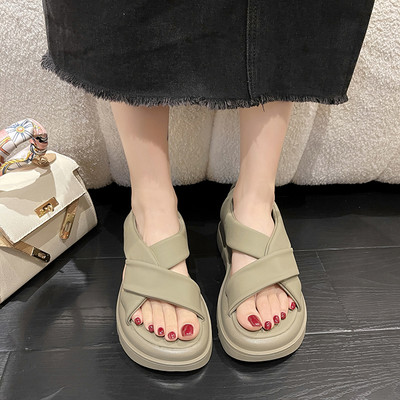 Γυναικεία πέδιλα casual με φλατ πλατφόρμα και λουράκια από οικολογικό δέρμα