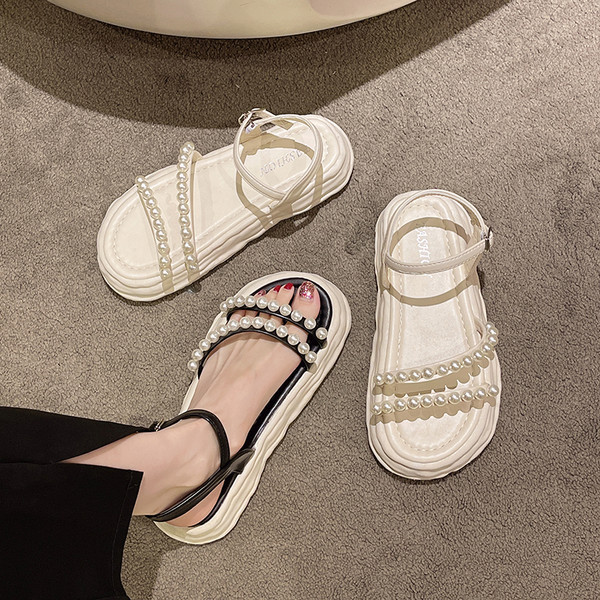 Γυναικεία πέδιλα με πέρλες - λευκό και μαύρο χρώμα