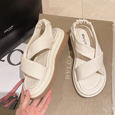 Нов модел дамски сандали с каишки от еко кожа