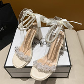 Moderne ženske sandale s biserima i kamenčićima