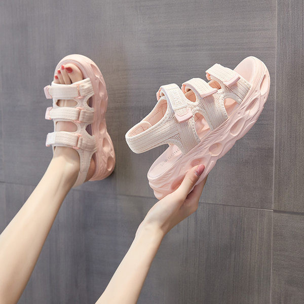 Ženske sandale s grubim potplatom i čičak zakrpama