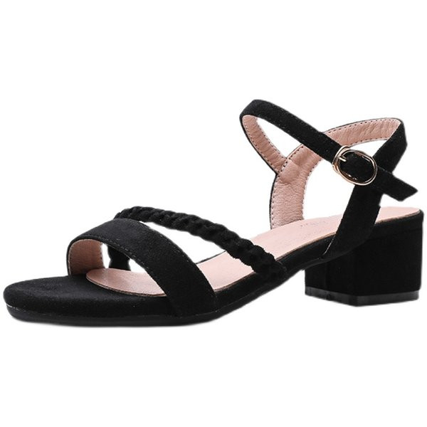 Moderne ženske sandale na četvrtastu petu