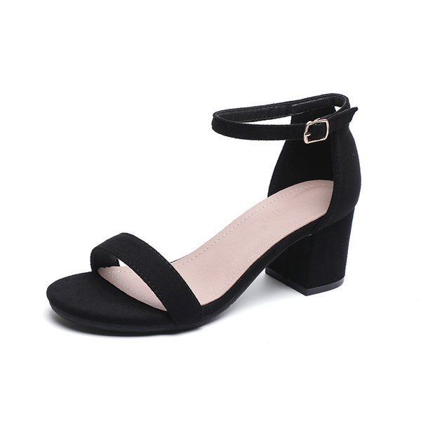 Μοντέρνα πέδιλα με τετράγωνο τακούνι για γυναίκες